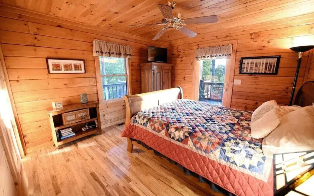 photo 3 of Dew Drop Inn- Blue Ridge Cabin Rental