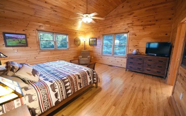 photo 4 of Dew Drop Inn- Blue Ridge Cabin Rental