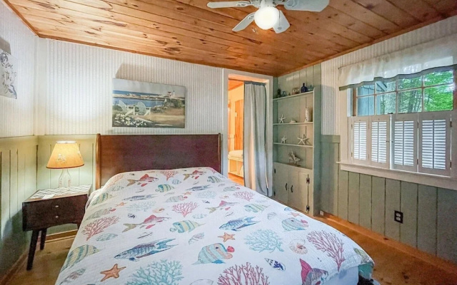 photo 5 of Dewey Cottage - Y854 Adorable Cottage Close To Long Sands Beach And Short Sands 4 Bedroom Home by RedAwning