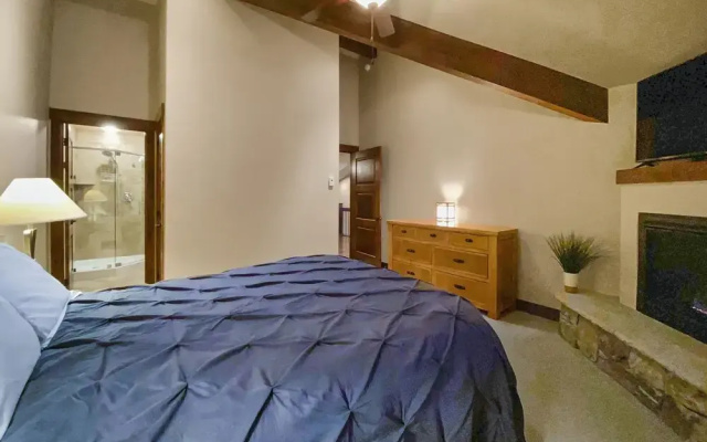 photo 4 of Dewey Placer Lodge 3 Bedroom Home by RedAwning