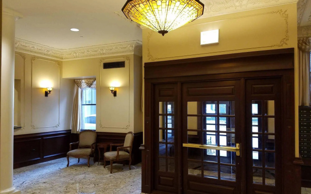 photo 4 of Dewitt Hotel and Suites