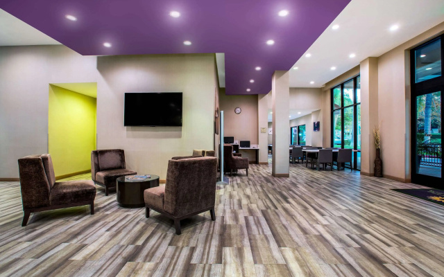 photo 2 of La Quinta Inn & Suites by Wyndham Pomona