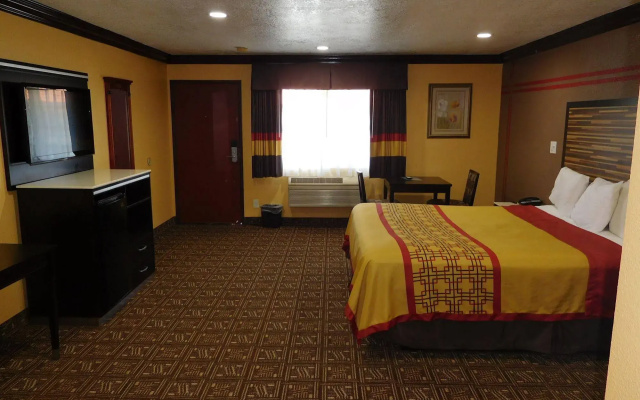 photo 2 of Diamond Inn