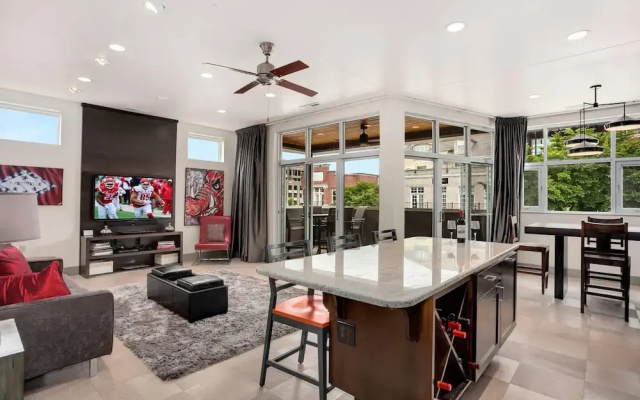 photo 2 of Dickson St Condo - On Dickson Street - Fayetteville Entertainment Hub