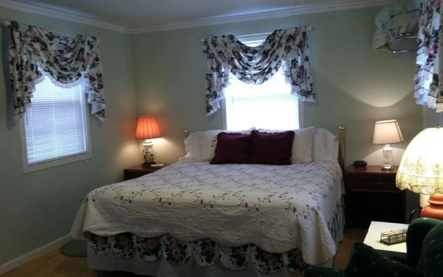 photo 4 of Dinosaur Trail Cabins & Cottages