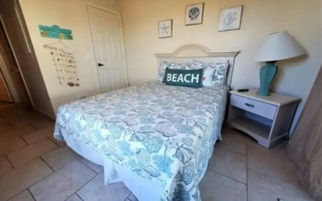 photo 3 of Direct Oceanview Penthouse - Sleeps 6 Pe301