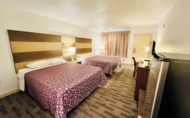 photo 3 of Rodeway Inn Garland Harbor Point