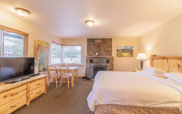 photo 3 of Discovery Lodge