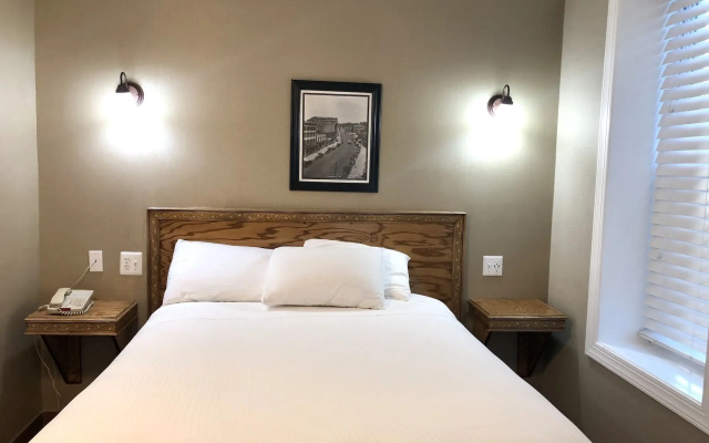photo 4 of District Hotel