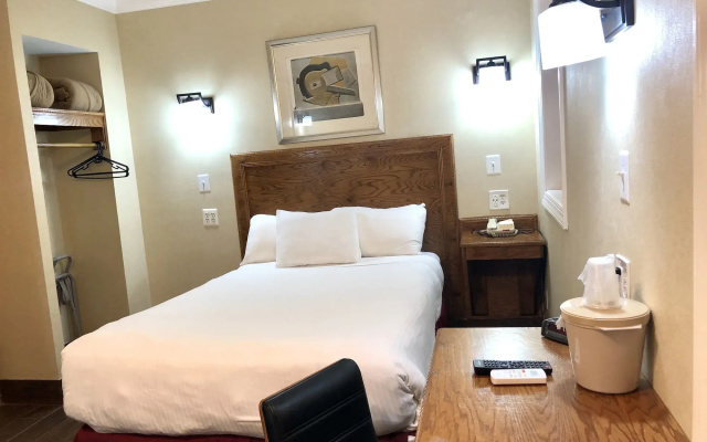 photo 5 of District Hotel