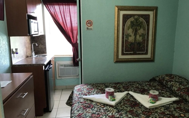 photo 2 of Dixie Hotel