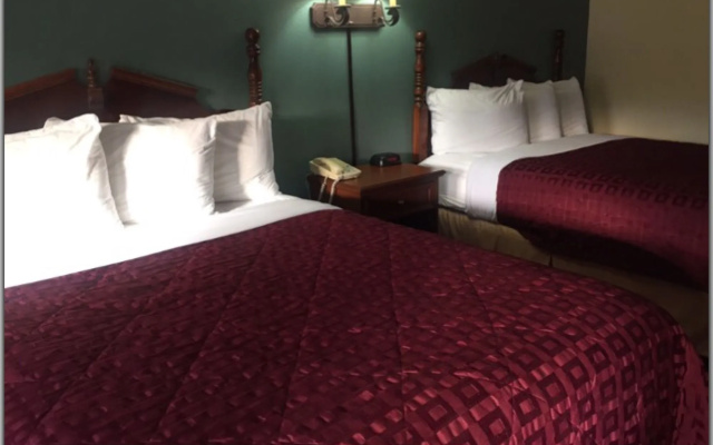 photo 2 of Wander Inn