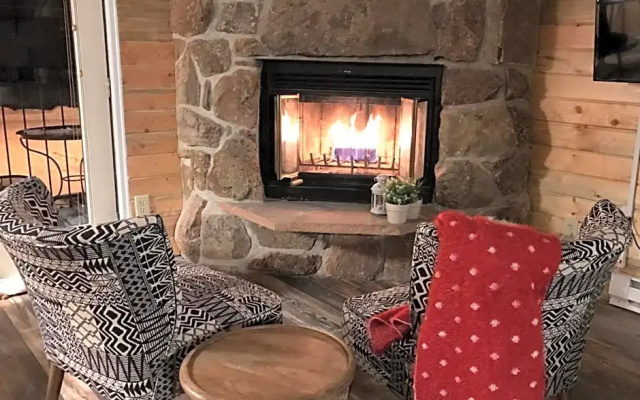 photo 3 of DOCO Rocky Mountain Vacation Rental-Queen Studio with Resort Amenities
