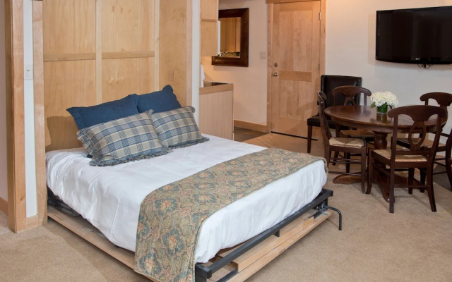 photo 3 of Two Bedroom at the Lodge At Vail by RedAwning - Save 20% on 7+ Nights!