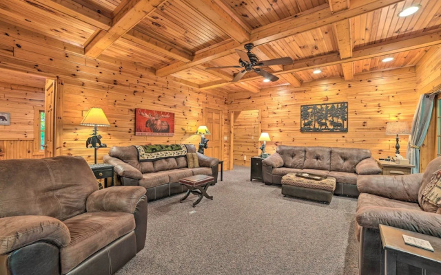 photo 3 of Dog-friendly Gaylord Retreat < 8 Mi to Town!