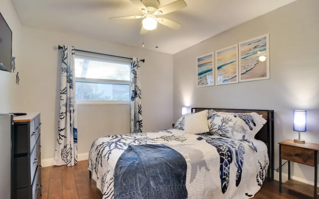 photo 4 of Dog-friendly Largo Apartment w/ Large Shared Yard!