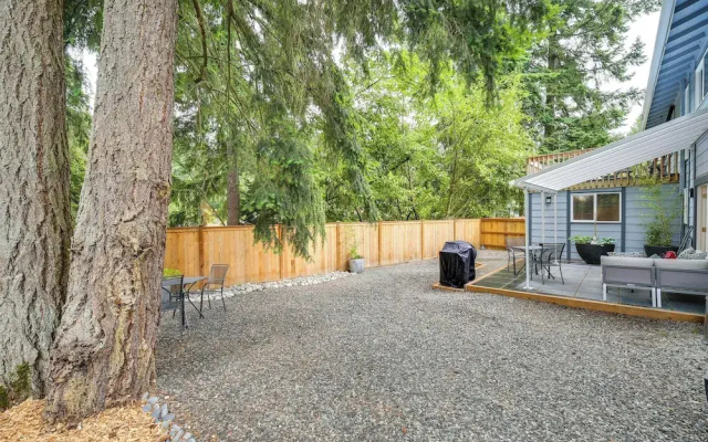 photo 2 of Patio & Grill: Dog-friendly Redmond Getaway!