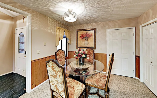 photo 3 of Dogwood House 3 Bedrooms 2 Bathrooms Home