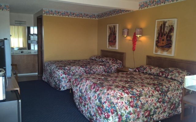 photo 5 of Dogwood Motel