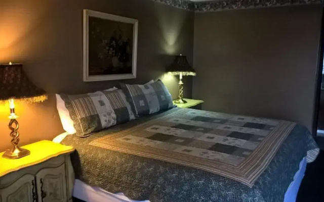 photo 3 of Dogwood Motel