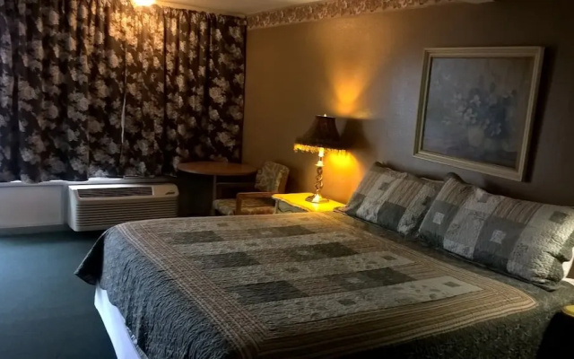photo 5 of Dogwood Motel