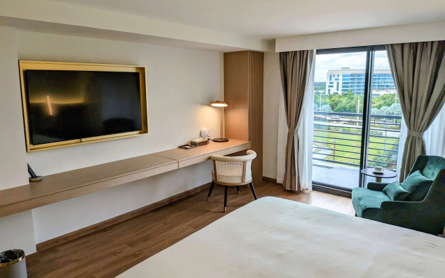 photo 4 of Dolce by Wyndham Hollywood