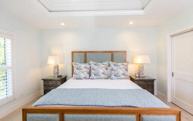 photo 4 of Dolphin Cove - Captiva Private Waterfront Estate 6 Bedroom Home