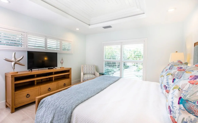 photo 5 of Dolphin Cove - Captiva Private Waterfront Estate 6 Bedroom Home