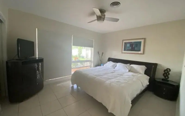 photo 3 of Dolphin Isle Resort