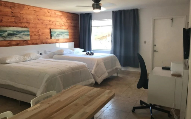 photo 4 of Dolphin Motel