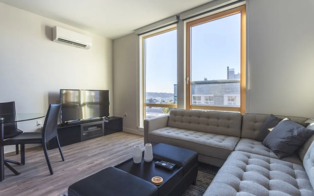 photo 2 of Domicile Suites at Cove