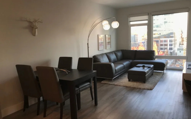 photo 4 of Domicile Suites at Mark on 8th