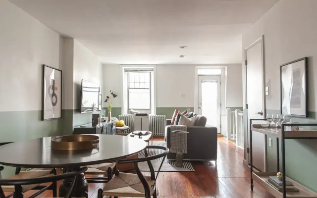 photo 4 of Domio Rittenhouse Square Charming 3BR Duplex + Deck