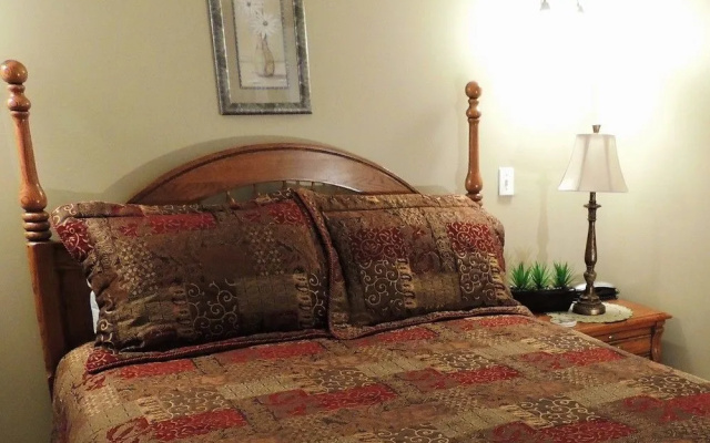 photo 3 of Donna's Premier Lodging