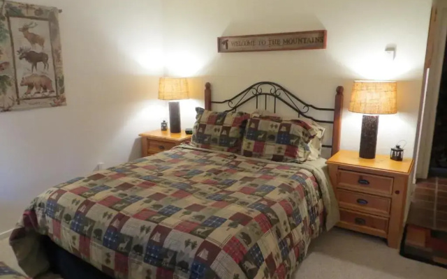 photo 2 of Donner Lake Inn