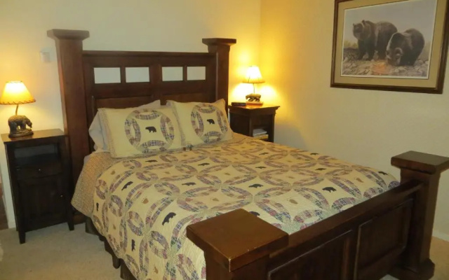 photo 3 of Donner Lake Inn