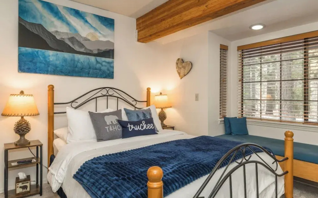 photo 4 of Donner Lake Inn