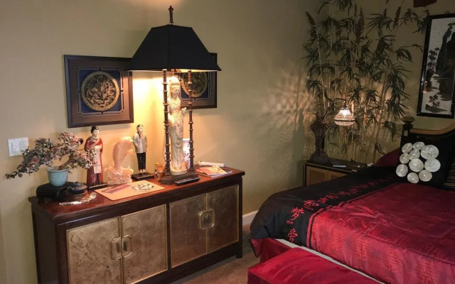 photo 5 of Don's Elegante Bed & Breakfast