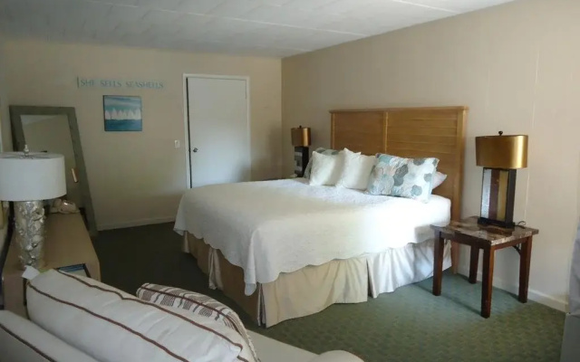 photo 5 of The Shore Club