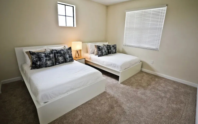 photo 5 of Doral Dolphin Mall Apartments by NUOVO