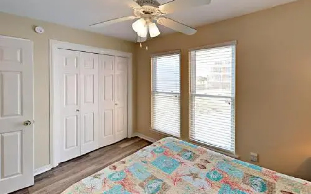 photo 3 of Dorothy A Beachfront Gulf Shores Duplex by RedAwning