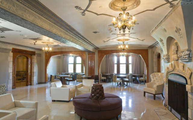photo 2 of The Tudor Arms Hotel Cleveland - a DoubleTree by Hilton