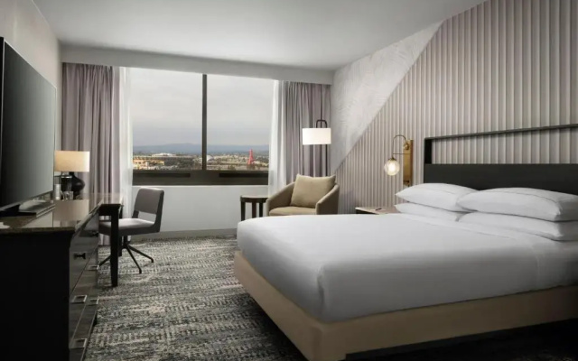 photo 4 of Hotel Fera Anaheim, a DoubleTree by Hilton