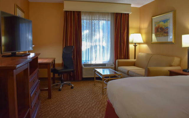 photo 2 of DoubleTree by Hilton Asheville - Biltmore