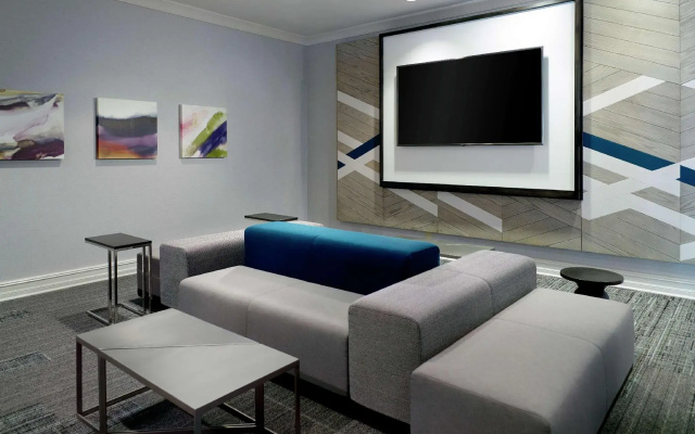 photo 3 of Hilton Garden Inn Atlanta-Buckhead