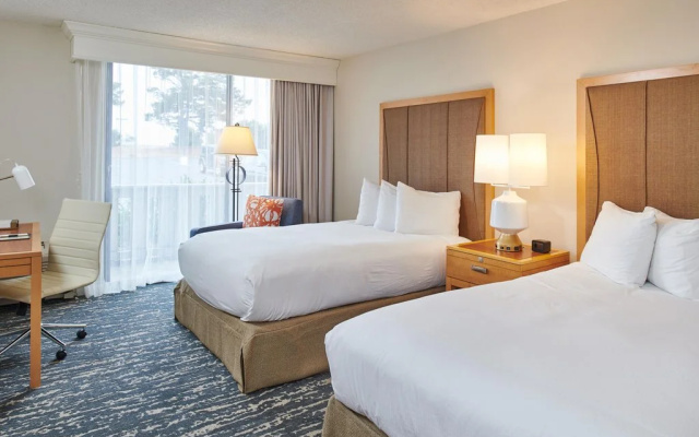 photo 3 of DoubleTree by Hilton Hotel Berkeley Marina