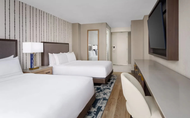 photo 4 of DoubleTree by Hilton Charlotte City Center