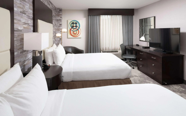 photo 2 of DoubleTree by Hilton Hotel Chattanooga Downtown
