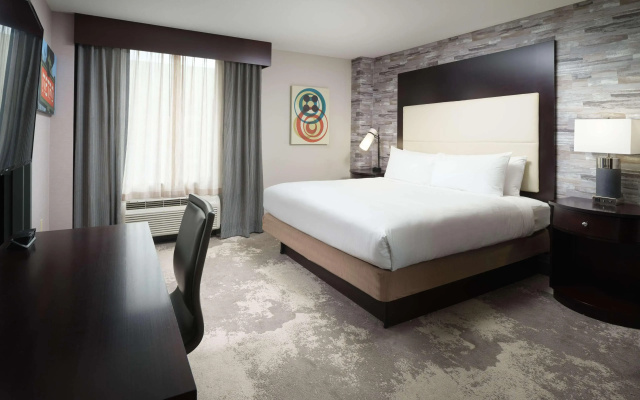 photo 4 of DoubleTree by Hilton Hotel Chattanooga Downtown