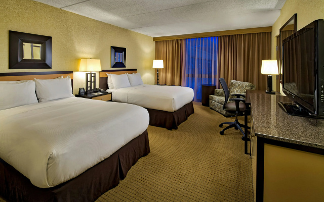 photo 3 of DoubleTree by Hilton Chicago - Arlington Heights